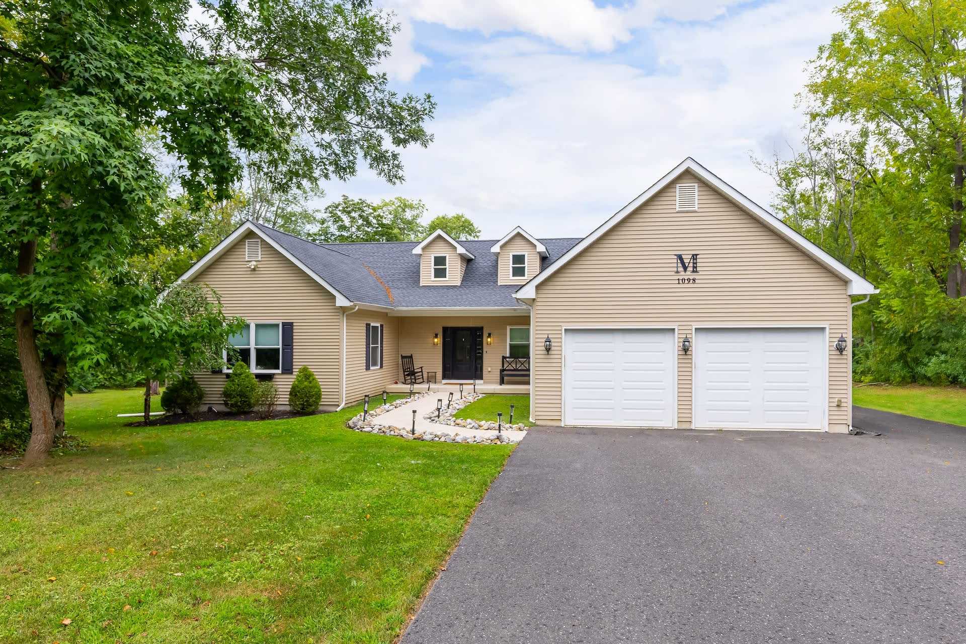 Cloudinary image with public_id: 732d628a-b22e-425c-9e9b-f3873d154a26/d8pg0rie1plmm2ewxlbi