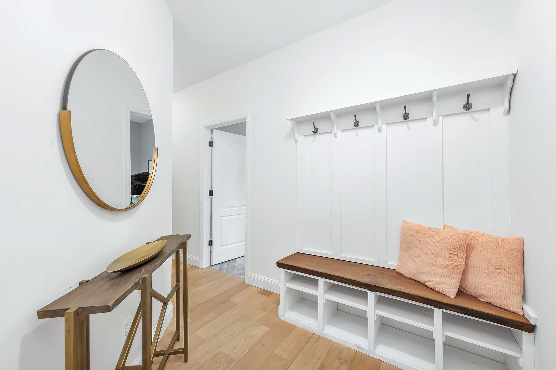 Cloudinary image with public_id: 732d628a-b22e-425c-9e9b-f3873d154a26/od9gwl3cdcskaguqxm6v