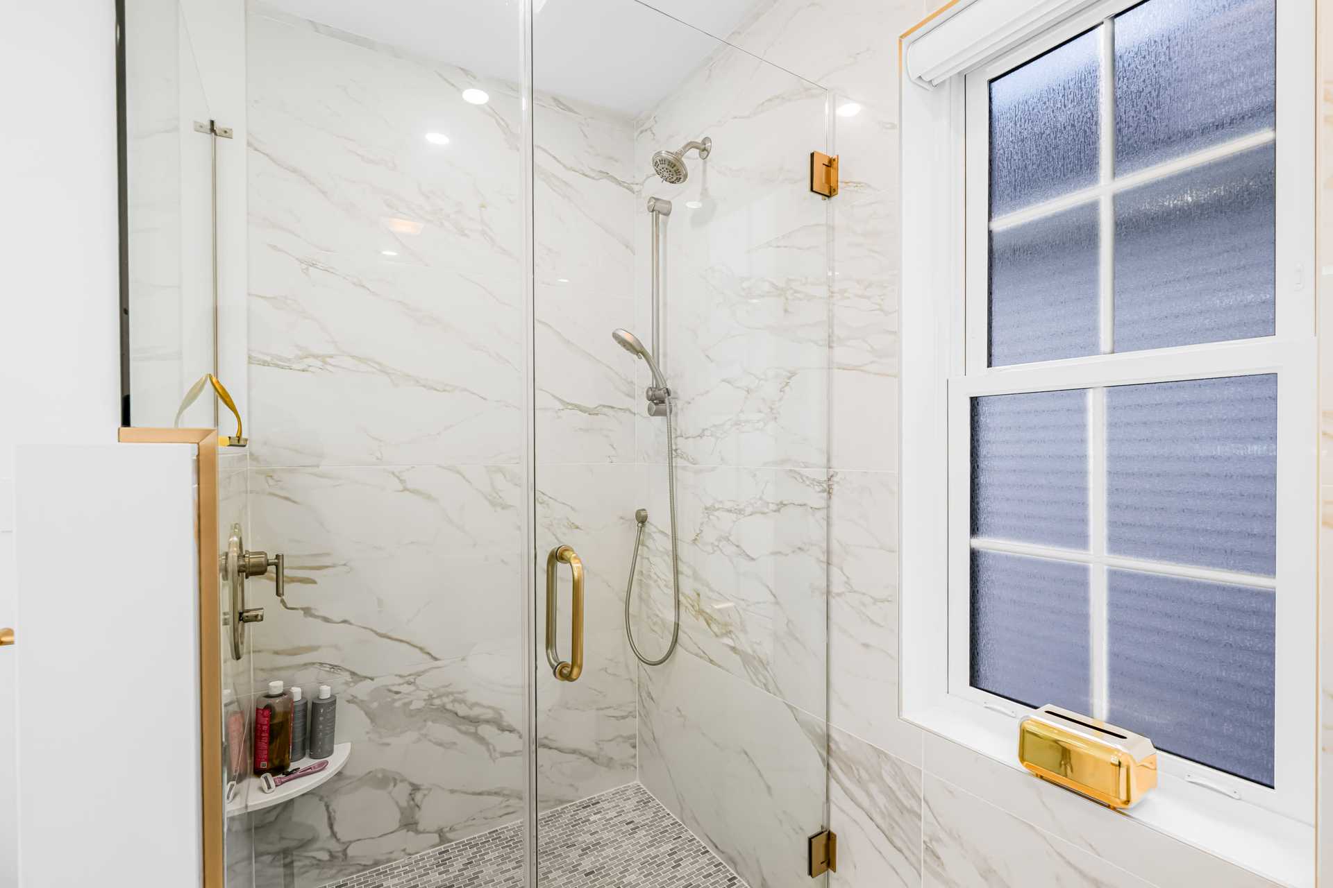 Cloudinary image with public_id: 732d628a-b22e-425c-9e9b-f3873d154a26/cjerrcgm9um320v2q8oc