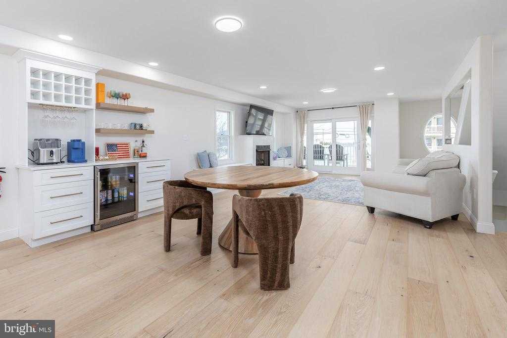 Cloudinary image with public_id: 732d628a-b22e-425c-9e9b-f3873d154a26/blshzbjl8zoukvgeqlln