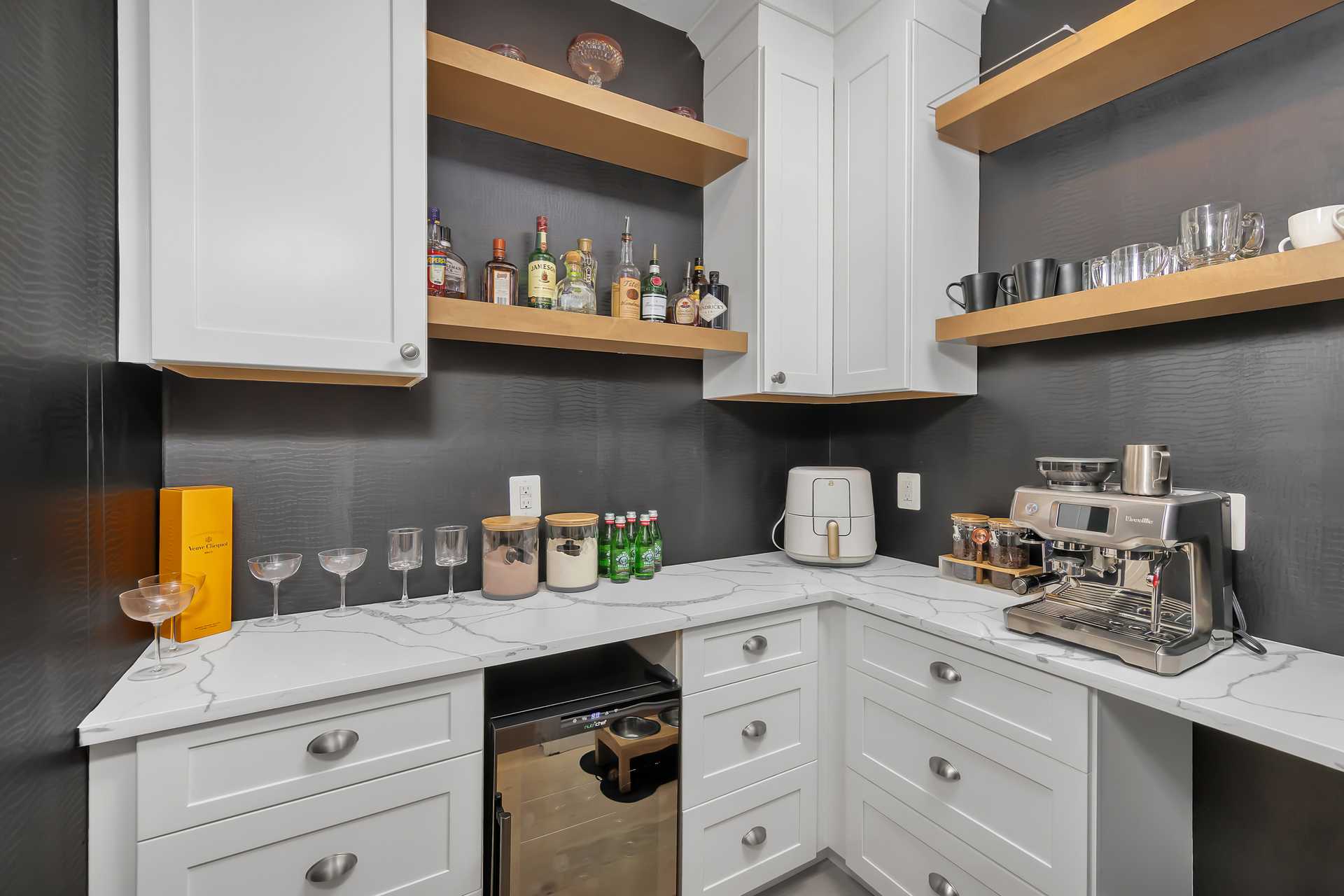 Cloudinary image with public_id: 732d628a-b22e-425c-9e9b-f3873d154a26/uvis353c3wow9ddojhcu